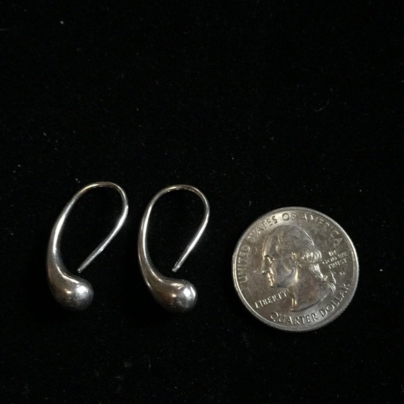 Sterling teardrop earrings - Picture 2 of 5
